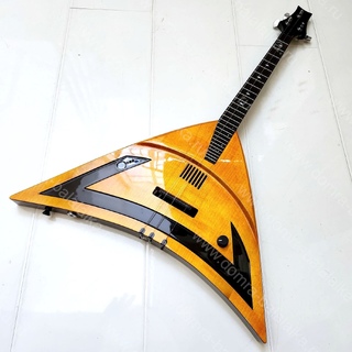 18. Electric balalaika in traditional shellac colour.
