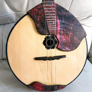 42. Luxury domra “Lava” No. 2.