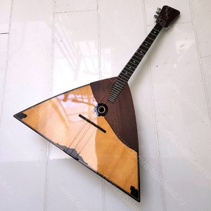 85 The “Classic” balalaika